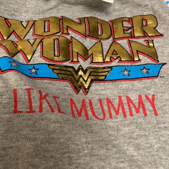 Wonder Woman outfit - Picture 3 of 5